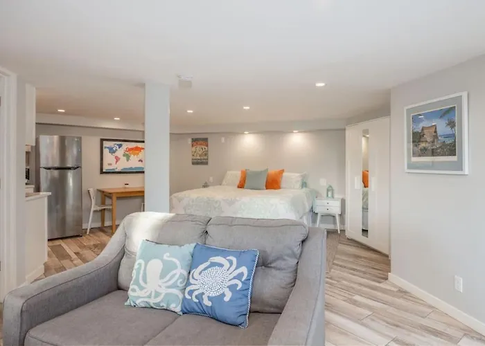 Coastal Zen Cottage - Walk To Beach